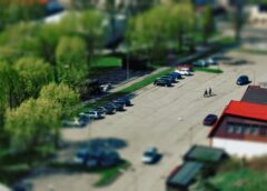 Ekonomia podróży: opcje niskobudżetowego parkowania przy głównym porcie lotniczym w Warszawie