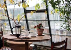 Rozprowadzamy piankę poliuretanową