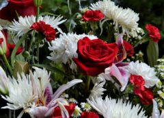 Symbolika i etykieta w ceremonii pożegnania