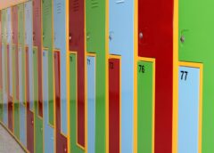 Opcje edukacyjne na poziomie średnim w stolicy Polski